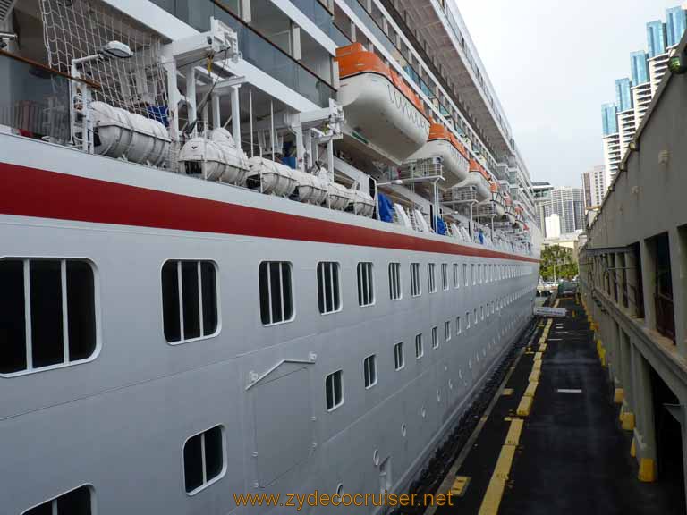 442: Carnival Spirit, Honolulu, Hawaii, 