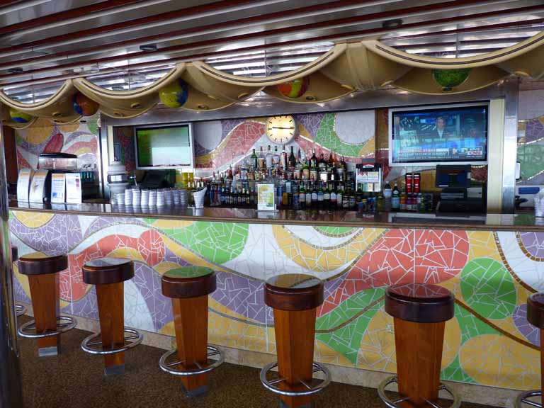 028: Carnival Spirit, Sea Day 1 - Fantail bar