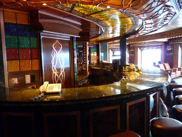 031: Carnival Spirit, Sea Day 2 - Artist's Lobby