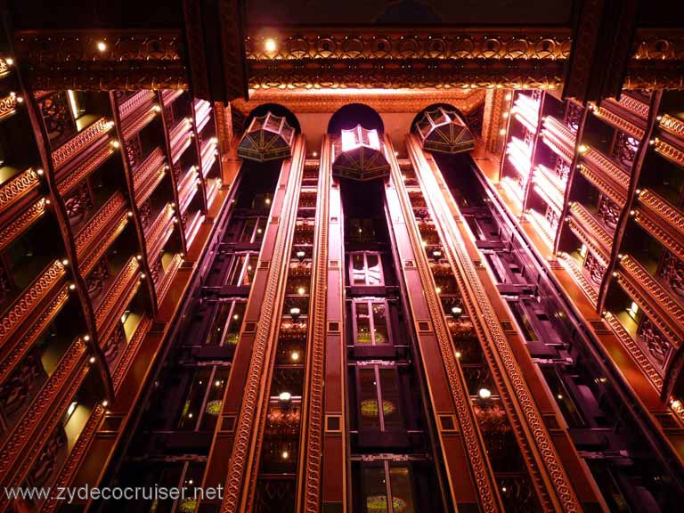 008: Carnival Spirit, Sea Day 4 - Atrium