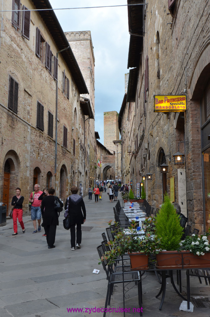 240: Carnival Sunshine Cruise, Livorno, San Gimignano, 