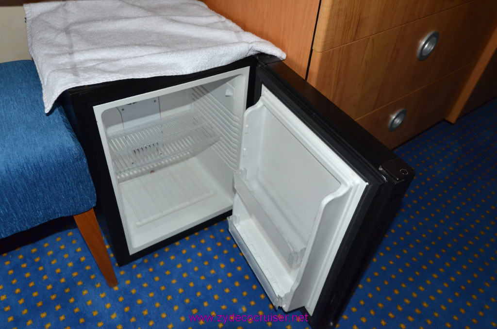 003: Carnival Sunshine Cruise, Civitavecchia, Refrigerator, 