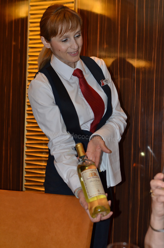 005: Carnival Sunshine Fahrenheit 555 Steakhouse, Sommelier Milica,