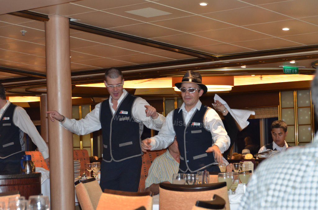 454: Carnival Sunshine Cruise, Naples, MDR Diner, 