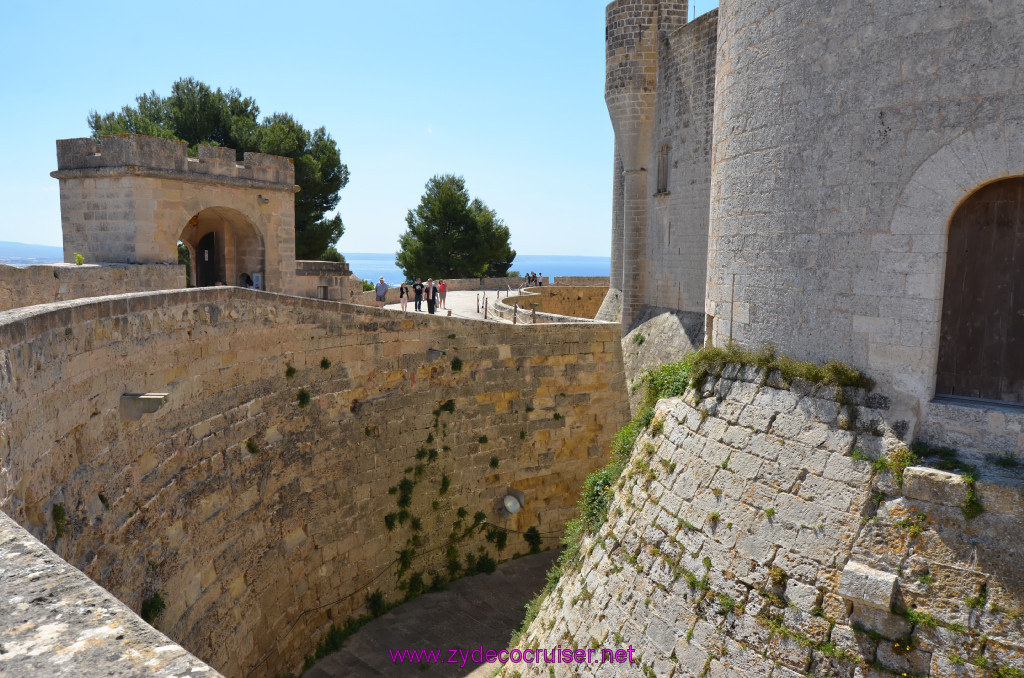 092: Carnival Sunshine Cruise, Mallorca, Bellver Castle, 