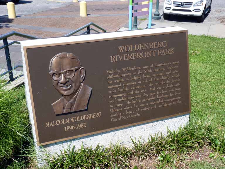 018: Carnival Triumph, New Orleans, Post-Cruise, Woldenberg Riverfront Park