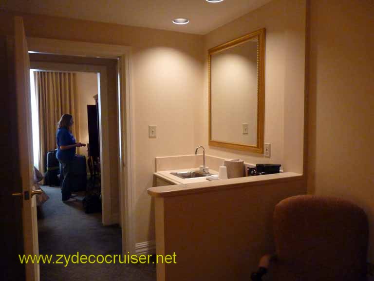 038: Carnival Triumph, Pre-Cruise, New Orleans - Iberville Suites