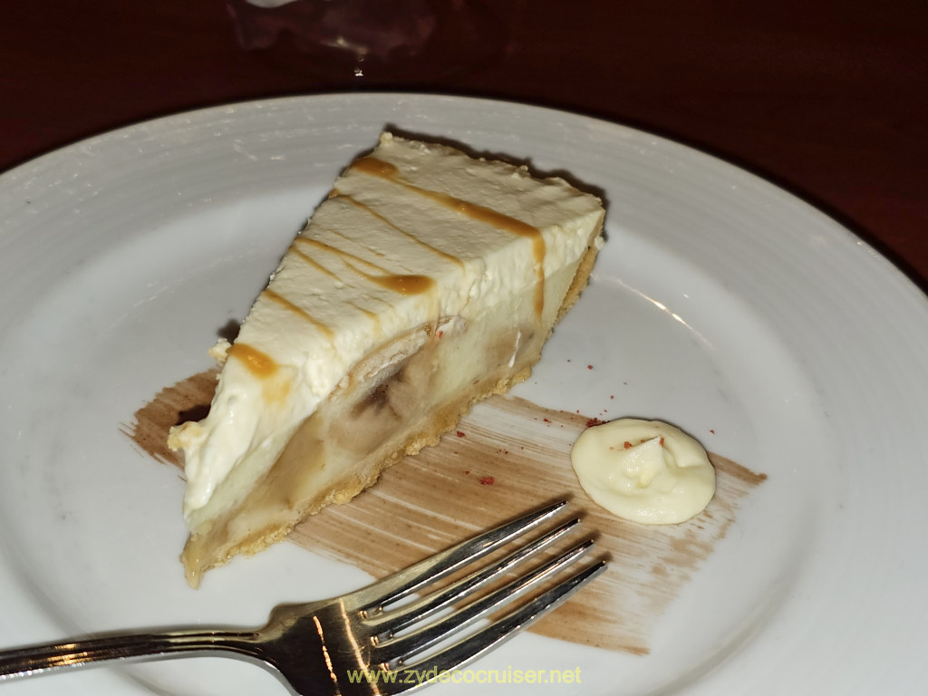 005: Carnival Valor Christmas Cruise, Cozumel,  MDR Dinner, Banana Creme Pie