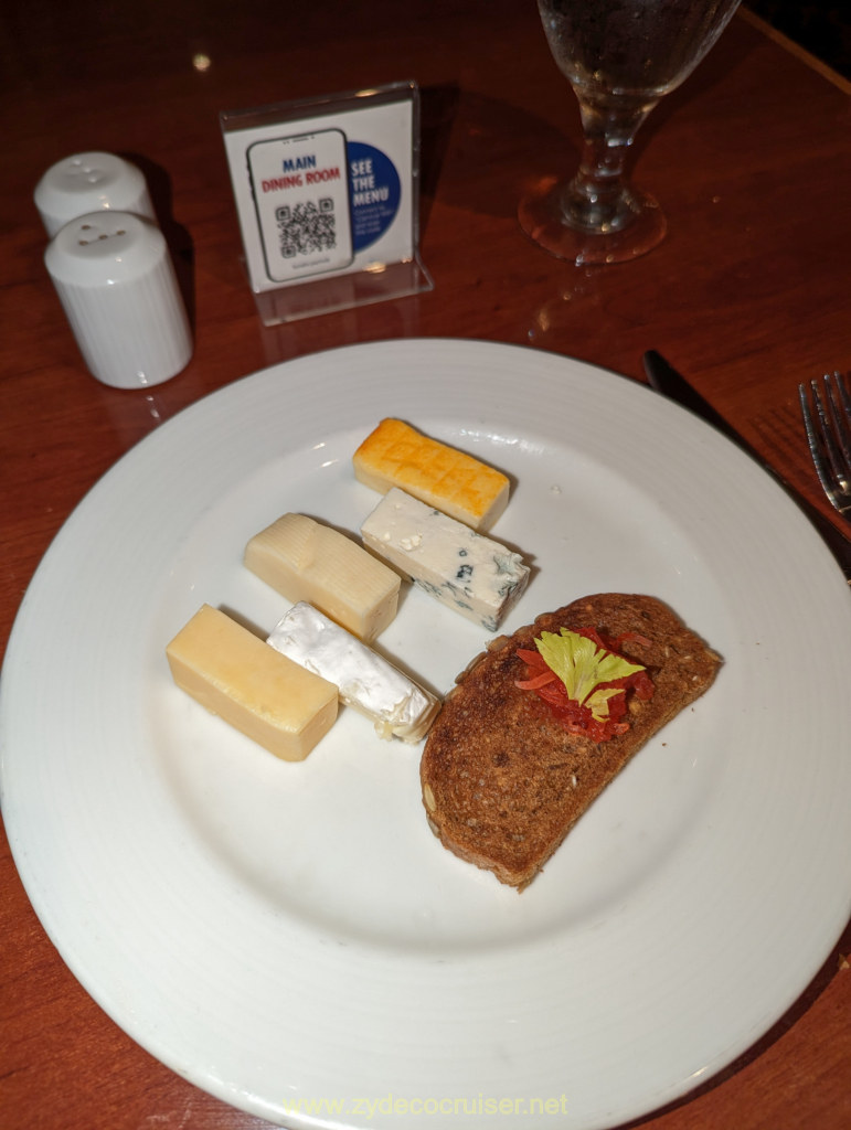 010: Carnival Valor Christmas Cruise, Progreso, MDR Dinner, Cheese Plate