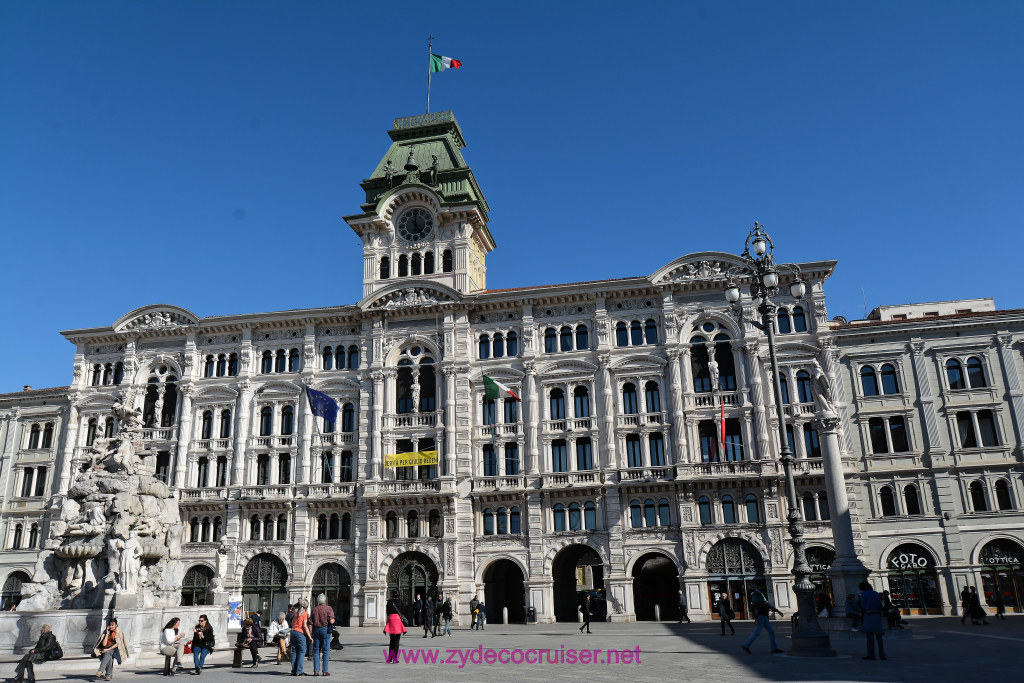 059: Carnival Vista, Pre-cruise, Trieste, Unity of Italy Square, 