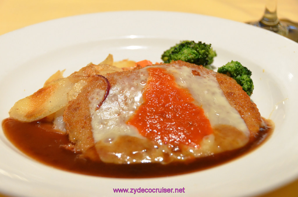 085: Golden Princess Coastal Cruise, Sea Day, MDR Lunch, Breaded Pork Scaloppine, 