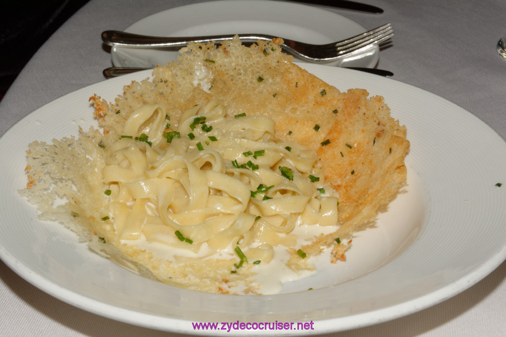 034: Emerald Princess Cruise, MDR Dinner, Fettuccine Alfredo, starter, add Crisp Parmesan Basket, 