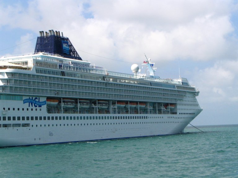 011: NCL Sun, Belize, Reef Snorkel and Banister Island, 