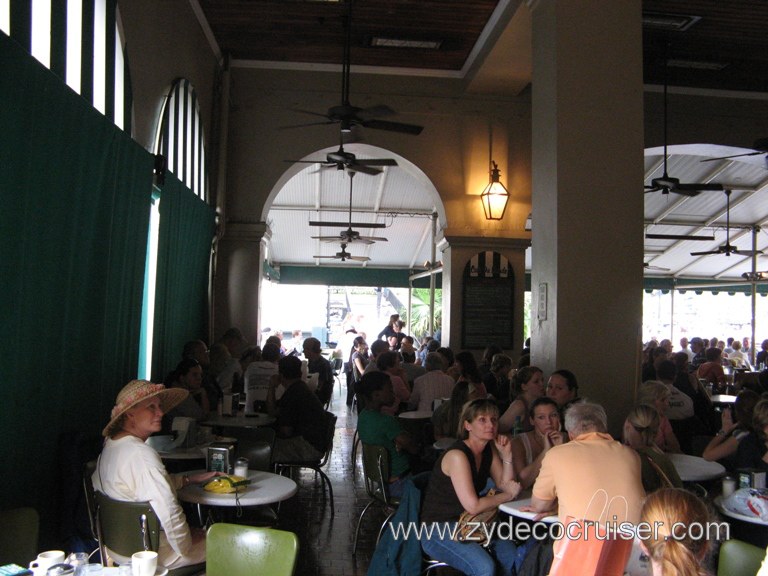 Cafe Du Monde - The Original Coffee Stand, New Orleans