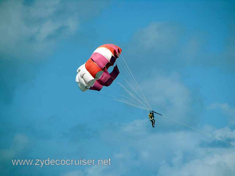 022: Carnival Freedom, Ocho Rios, Parasailing