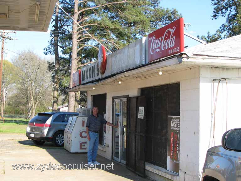 Moon's Grocery and Deli - Front Door