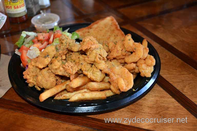 340: Christmas, 2010, Baton Rouge, LA, Heads and Tails Restaurant, Shrimp and Oyster Platter