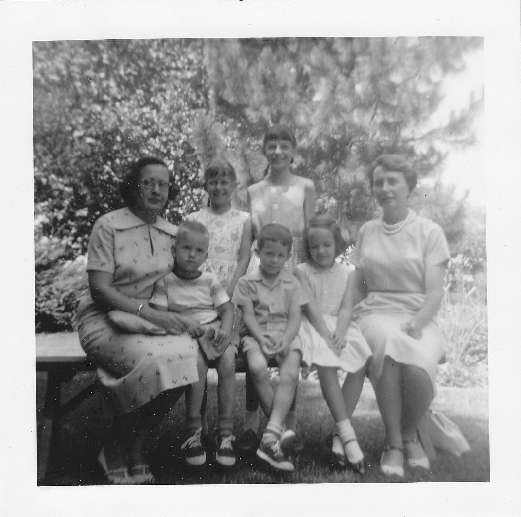 109: Mom, Me, Gene, John, Molly, Susan, Mary