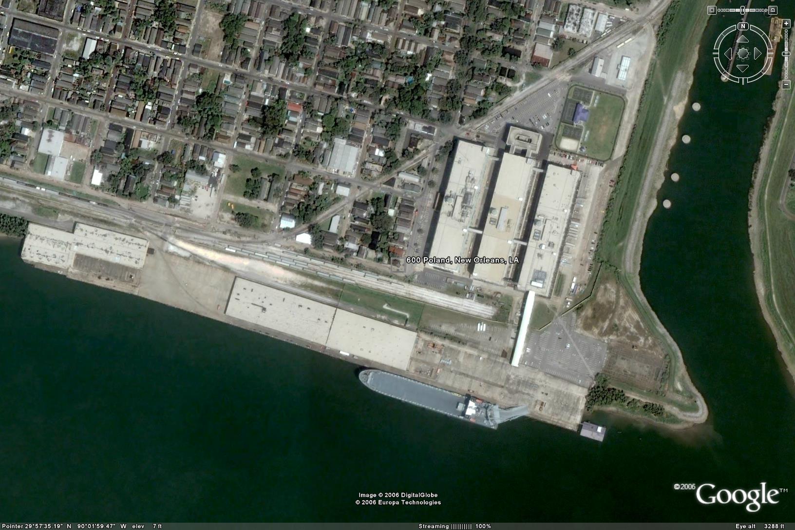 Google Maps Poland Avenue Wharf