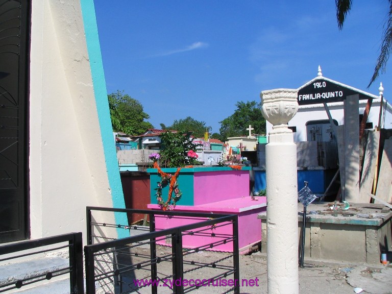 Cemetery, Puerto Santo Tomas de Castilla, Guatemala 3