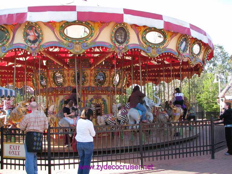 033: Audubon Zoo, New Orleans, Louisiana, Carousel