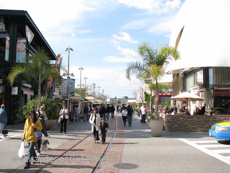 171: Carnival Pride, Long Beach, Sunseeker Hollywood/Los Angeles & the Beaches Tour: The Grove, http://www.thegrovela.com/