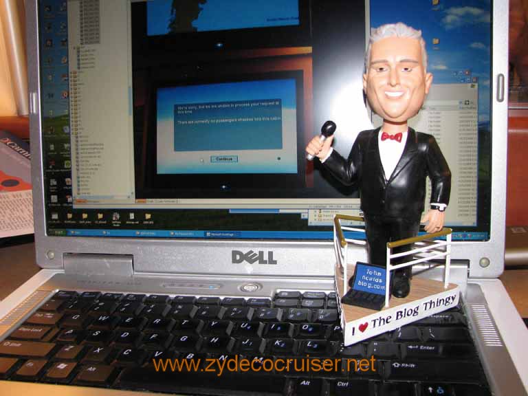 001b: Carnival Splendor, John Bobbleheald