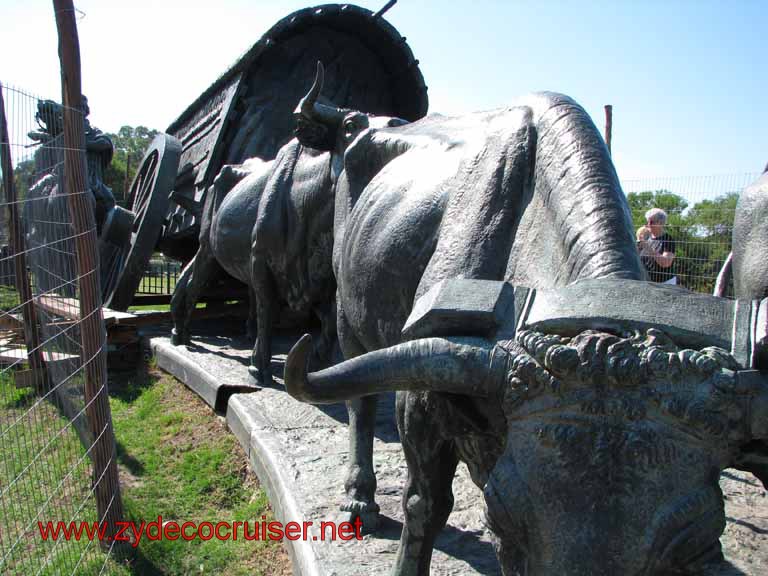 087: Carnival Splendor, Montevideo - Monumento La Carreta (Oxcart Monument)