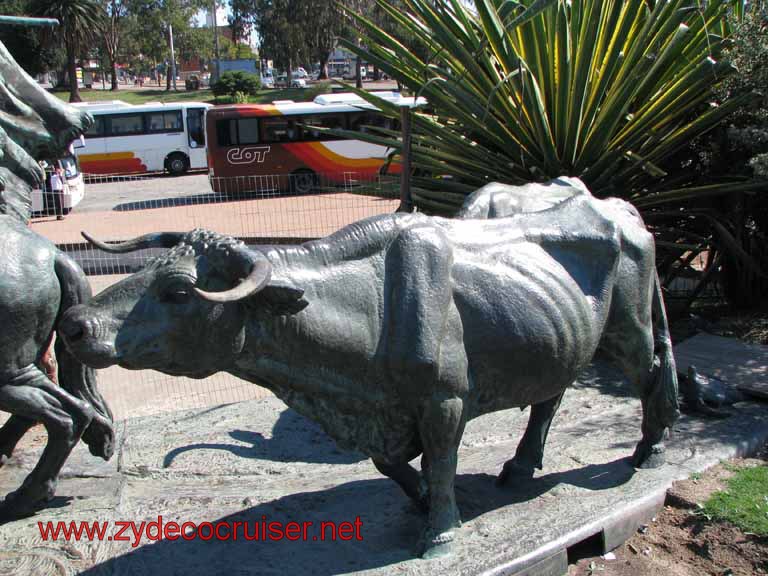 089: Carnival Splendor, Montevideo - Monumento La Carreta (Oxcart Monument)