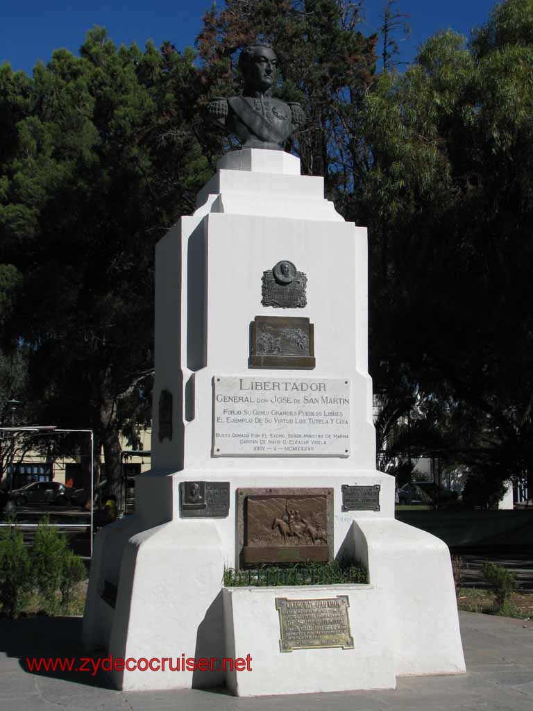 267: Carnival Splendor, Puerto Madryn, Penguins Paradise, Punta Tombo Tour - Liberator Gen Jose de San Martin monument