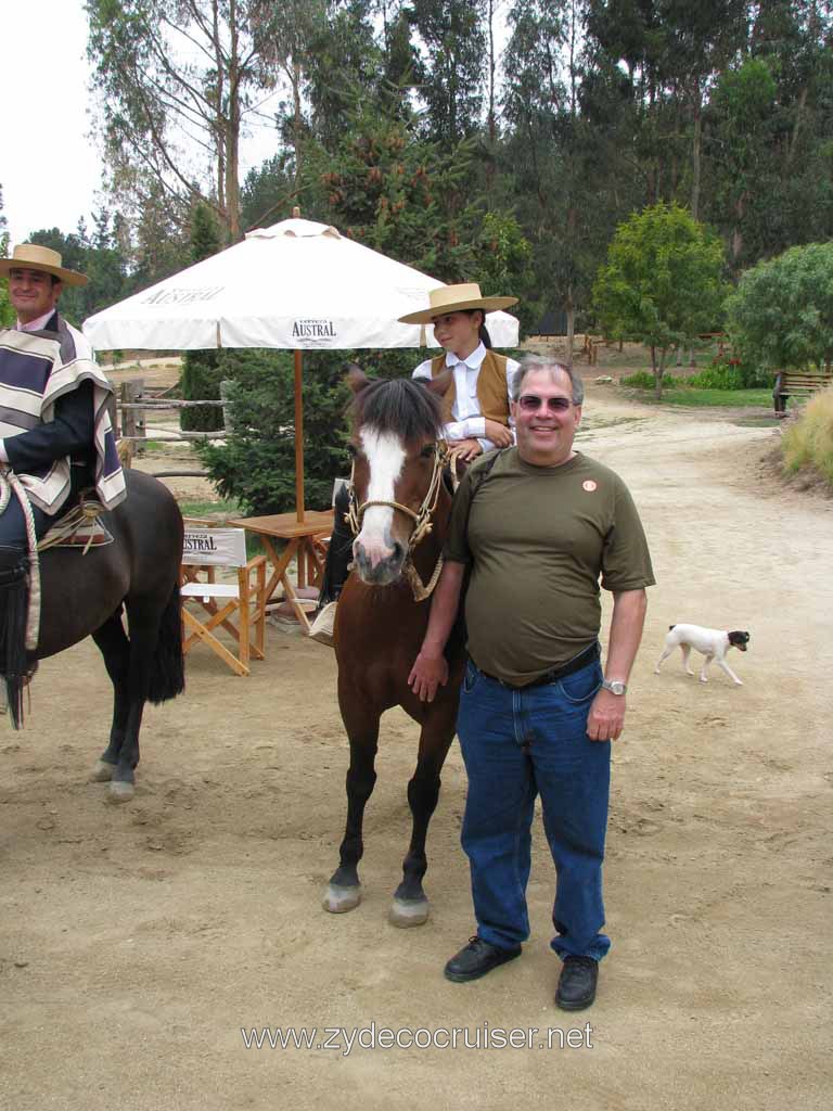 233: Carnival Splendor, 2009, Valparaiso-Santiago transfer, Wine, Horses, and Santiago tour, 