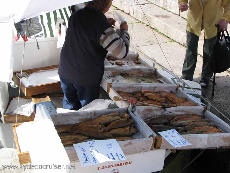 019: Carnival Splendor, Helsinki, Fish market off the back of a boat