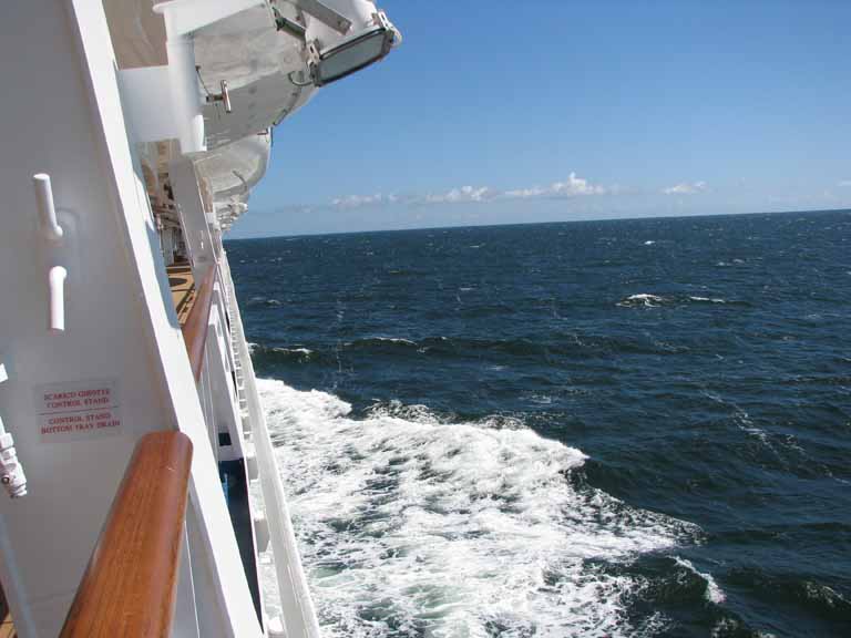 004: Carnival Splendor, Fun Day at Sea 2, 