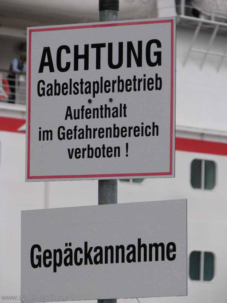 008: Carnival Splendor, Baltic Cruise, Warnemunde, Berlin, Achtung!, 