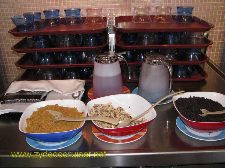 044: Carnival Splendor, 3 Day, Sea Day, Soft serve Ice Cream Station