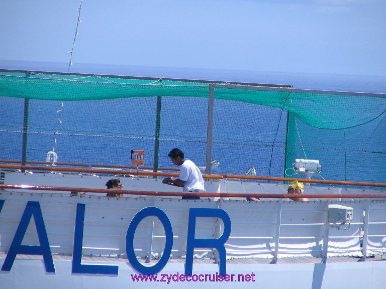 005: Carnival Valor, Sea Day 1, Didn't seem like much action on the F-Deck, but there were some people.